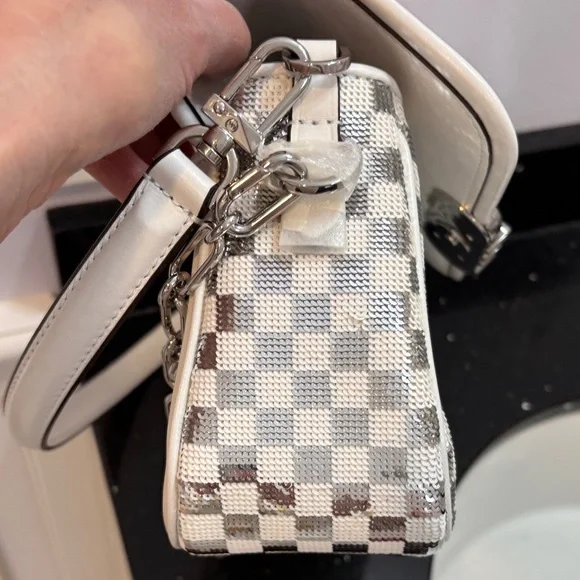NWOT Michael Kors Sequin Silver and White Bag - Picture 11 of 16